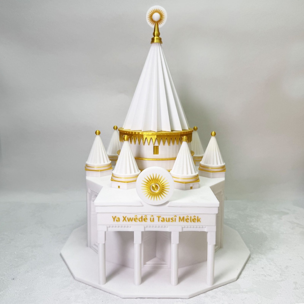 Quba Heft Mêrê Dîwanê û Tawisî Melek - Modell mit Gold Details